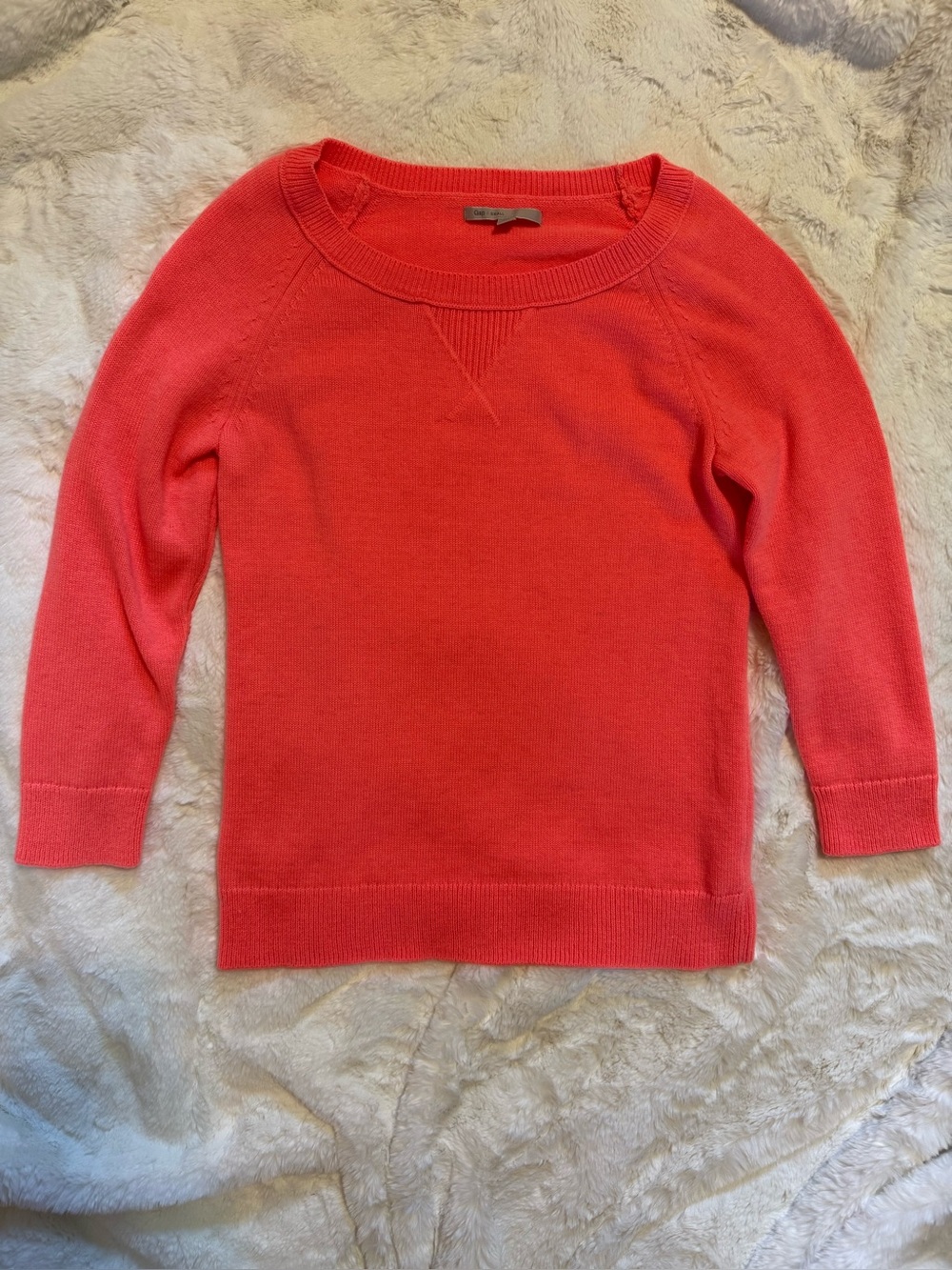 GAP Women’s Coral Quarter Sleeve Crewneck Sweater